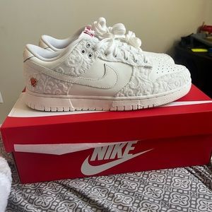 Nike dunk low Give her flowers size 11 woman men 9.5 bought off Nike app